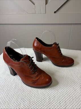 Born Zandi Brown Leather Oxford Brogue Heels Size 40.5 Chunky Block Lace Up